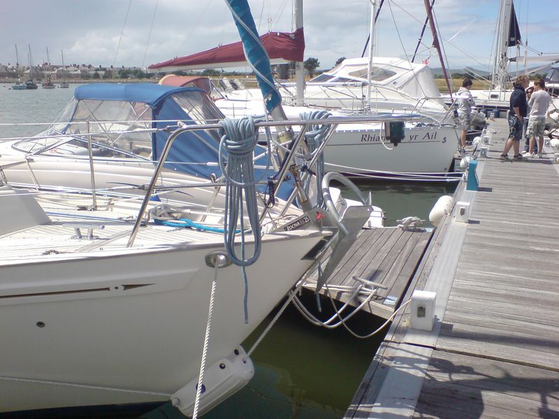 http://Rocna%20Original%2025%20on%20Rival%2036,%20side%20view
