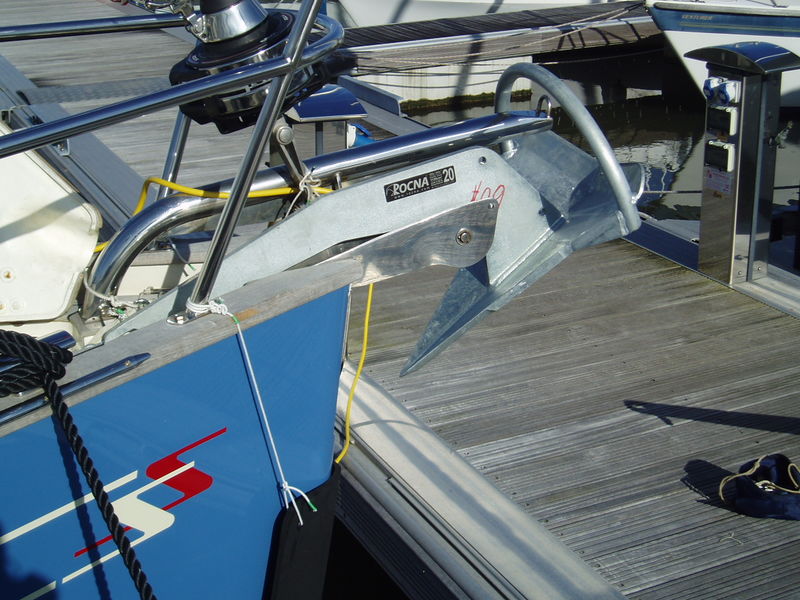 http://Rocna%20Original%2020%20on%20Southerly%2032,%20side%20view