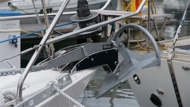 http://Rocna%20Original%2020%20on%20Nauticat%2039,%20side%20view