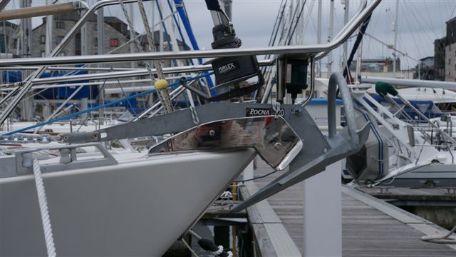 http://Rocna%20Original%2020%20on%20Nauticat%2039,%20side%20view