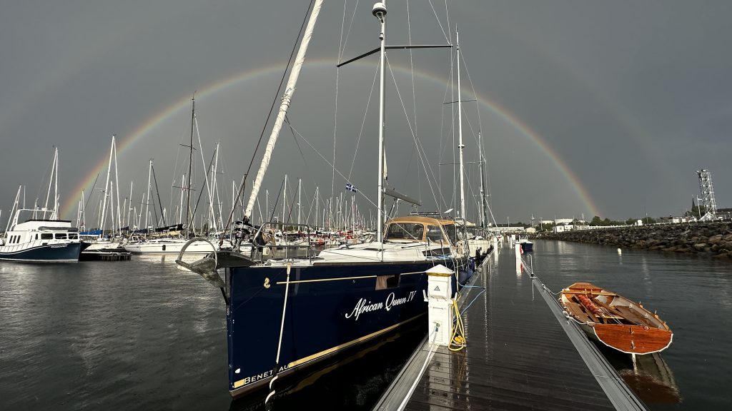 http://Rocna%20Mk%20II%20on%20Beneteau%20Oceanis%2048%20under%20a%20double%20rainbow